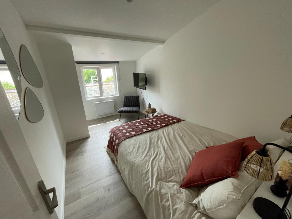 Maison Familiale Avec Jardin เวอร์นอน ภายนอก รูปภาพ