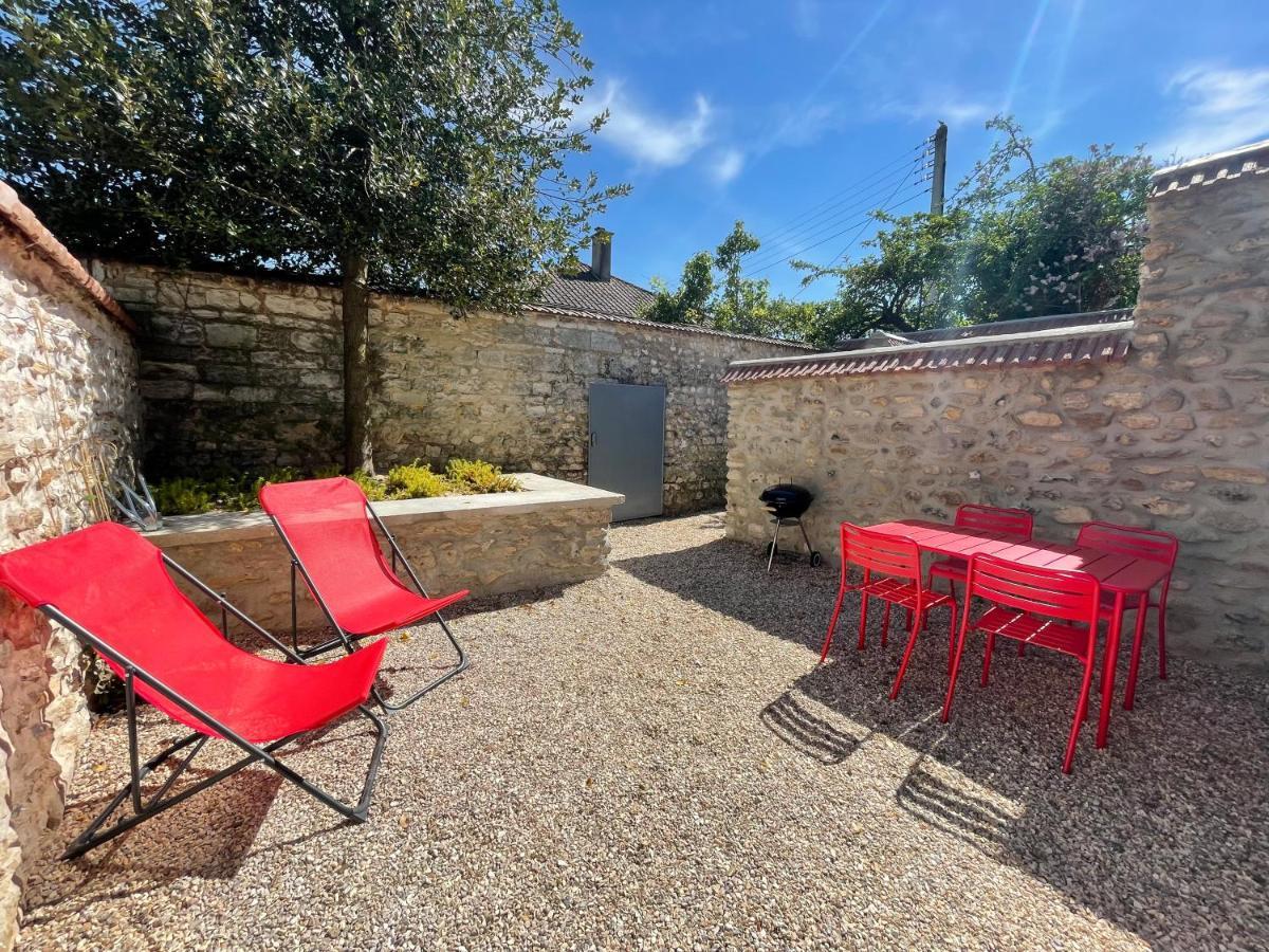 Maison Familiale Avec Jardin เวอร์นอน ภายนอก รูปภาพ